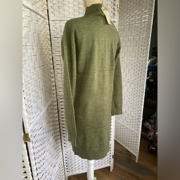 NWT Hem & Thread Green Mock Neck Leopard Print Sweater Dress - Picture 5 of 9